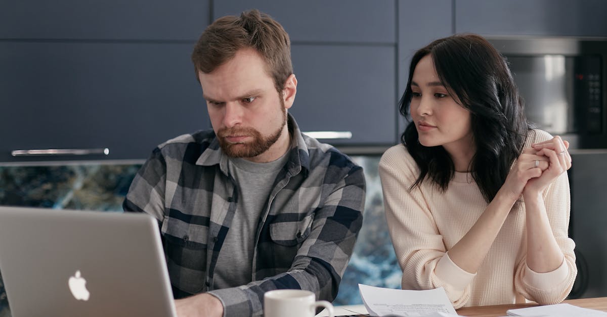 伊对实名账号：实名账号是否影响人们对网络隐私的认知？