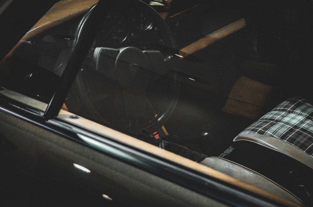 最强短信在线轰炸系统源码实名账号：全民情敌详情下载教程游戏app