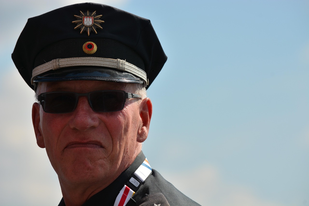 逆向工程入门指南：掌握技术的基石